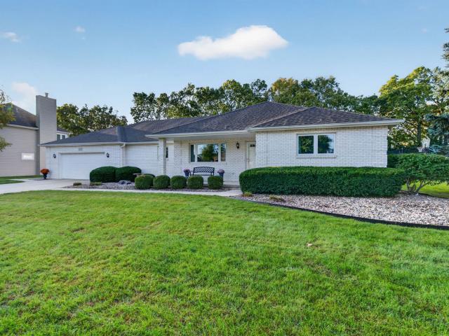 House for sale in Meadowlands, Channahon
