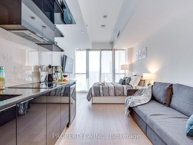 Condo for rent in Toronto, Golden Horseshoe