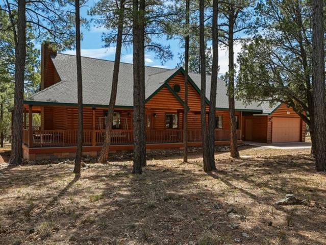 House for sale in Happy Jack, Arizona