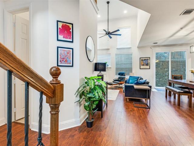 Townhouse for sale in Irving, Texas