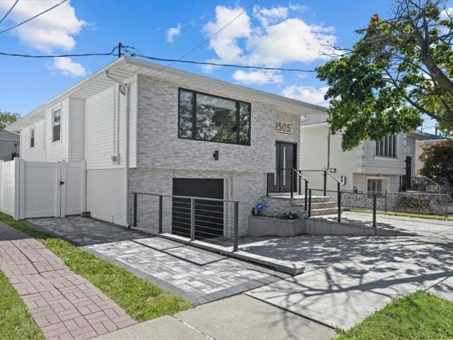 House for sale in Mill Basin, New York