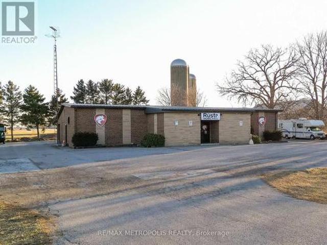 Commercial for rent in Brights Grove, Ontario