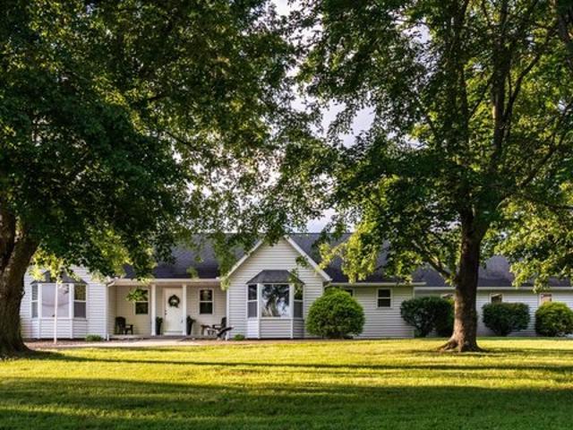 House for sale in Marion, Illinois