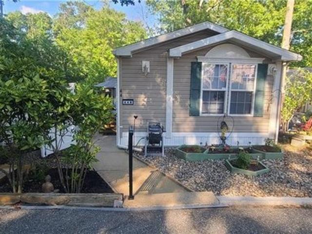 House for sale in Edison, New Jersey