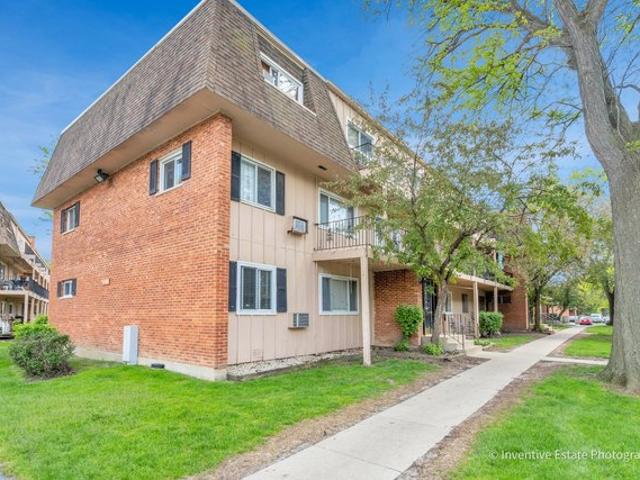 Condo for sale in Rolling Meadows, Illinois