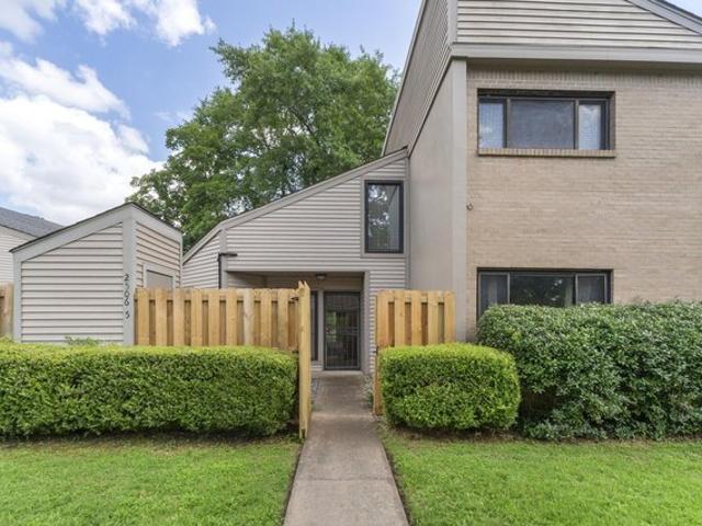 Townhouse for sale in Ark