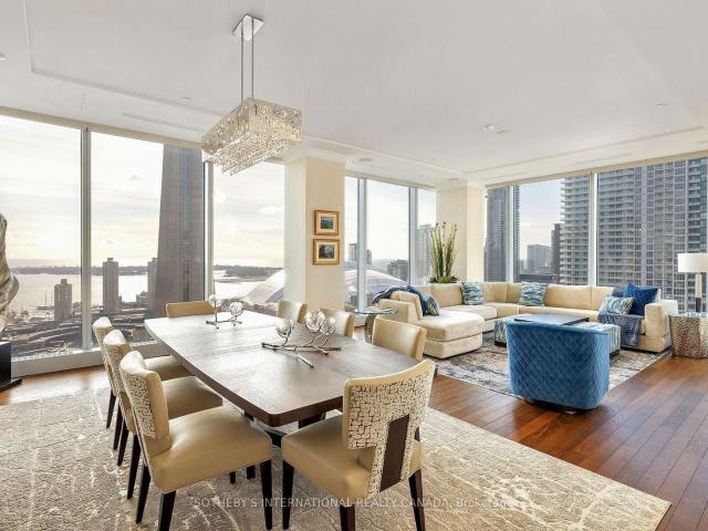 Condo for sale in Toronto, Golden Horseshoe