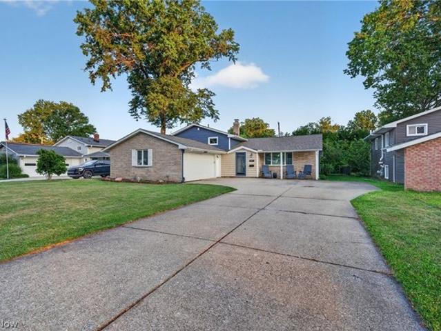 House for sale in North Olmsted, Ohio
