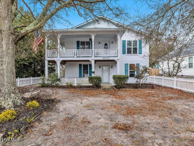 House for sale in Oak Island, North Carolina