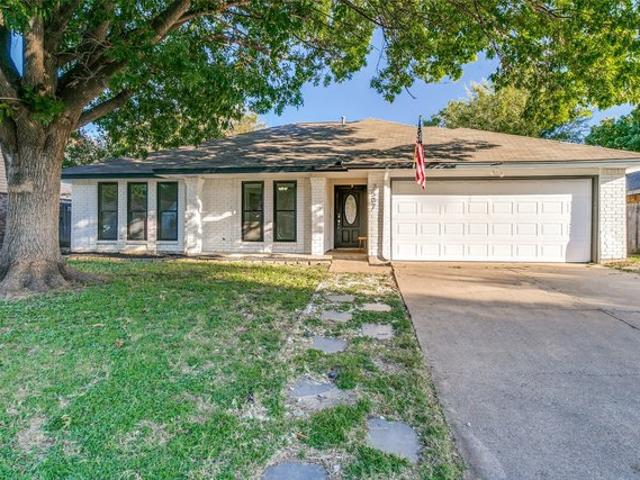 House for sale in Arlington, Tarrant County