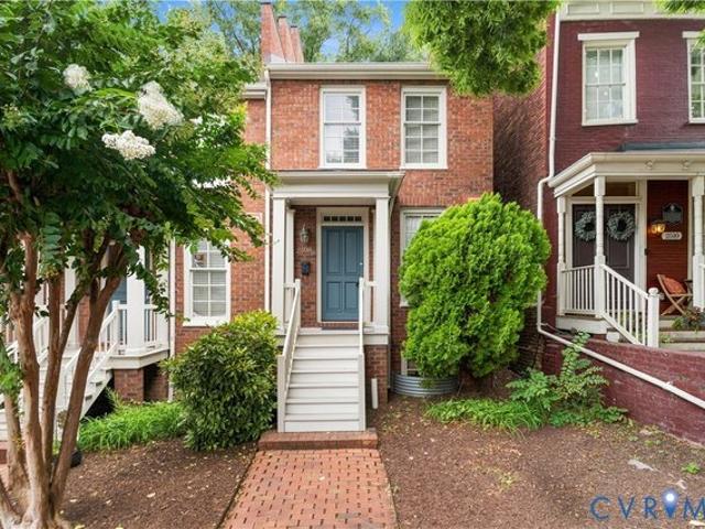 Townhouse for sale in Virginia