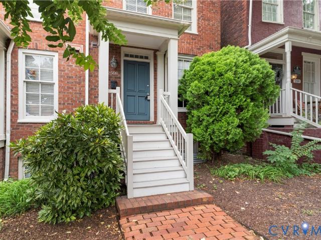 Townhouse for sale in Virginia