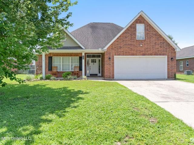 House for sale in Ocean Springs, Mississippi