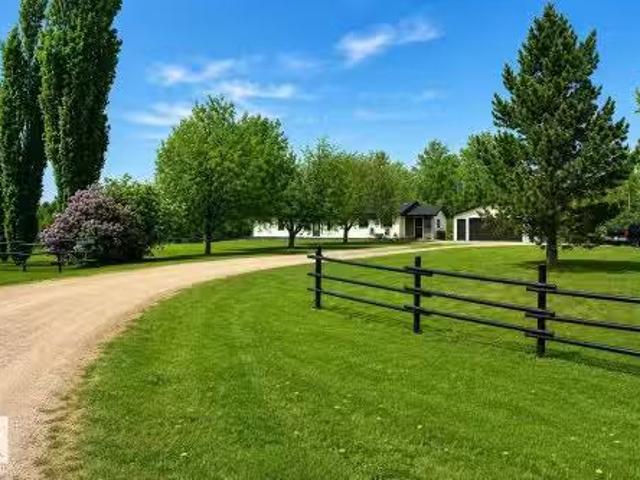 House for sale in Alberta
