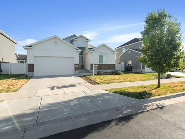 House for sale in Layton, Utah
