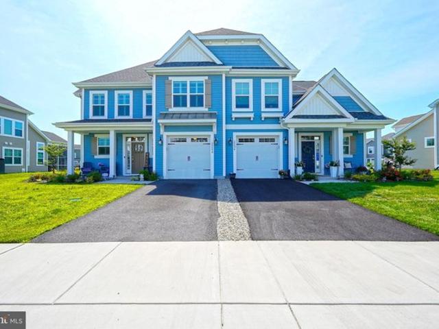 Townhouse for sale in Delaware