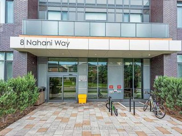 Condo for sale in Hurontario, Mississauga
