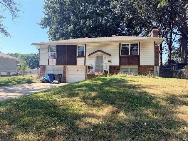 House for sale in Blue Springs, Jackson County