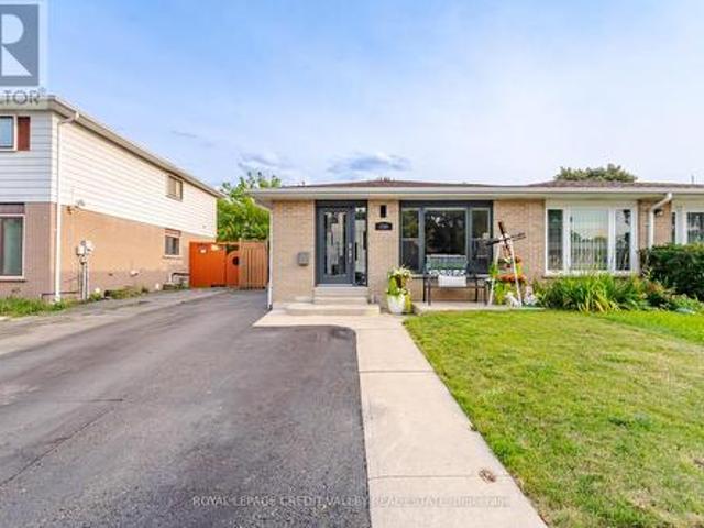 House for sale in Georgina, Ontario