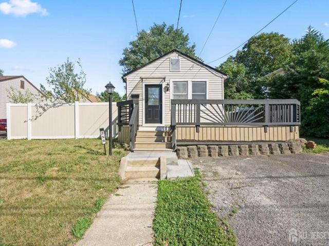 House for sale in Cliffwood, New Jersey