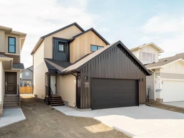House for sale in Black Wolf, Lethbridge