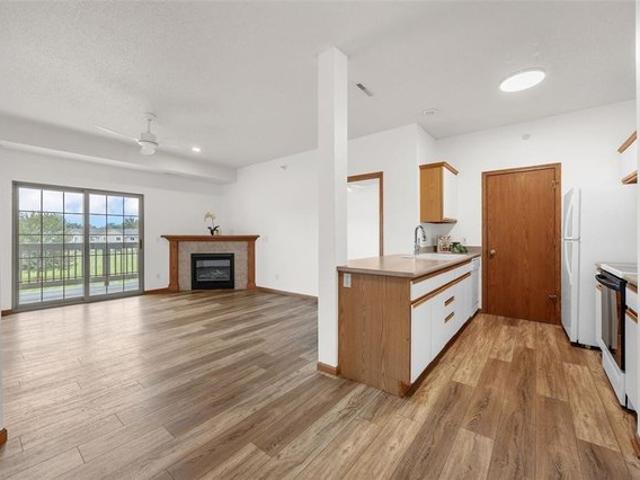 Condo for sale in Linn, Iowa