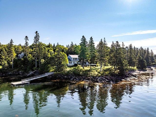 House for sale in Cushing, Maine