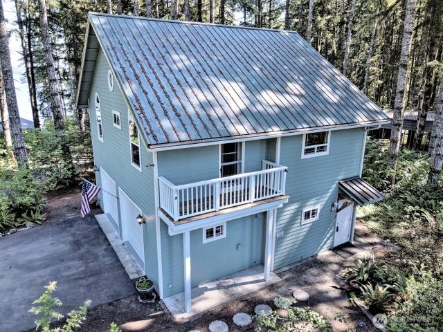 House for sale in Grapeview