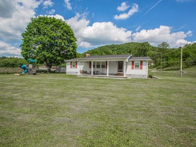 House for sale in Lester, West Virginia