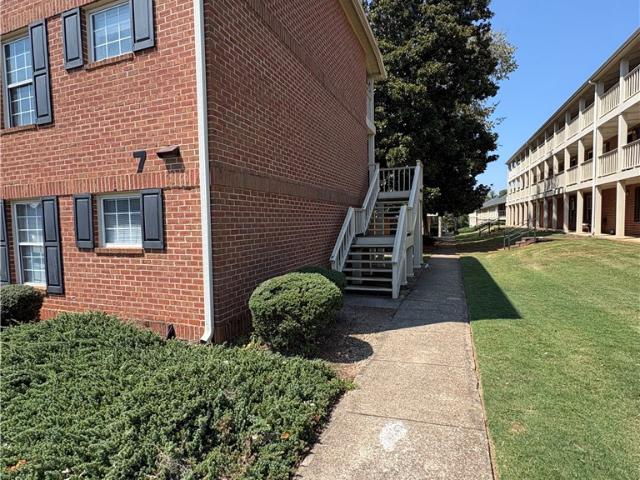 Condo for sale in Clemson Village, Clemson