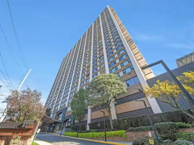 Condo for sale in Fort Lee Condo for sale in Fort Lee
