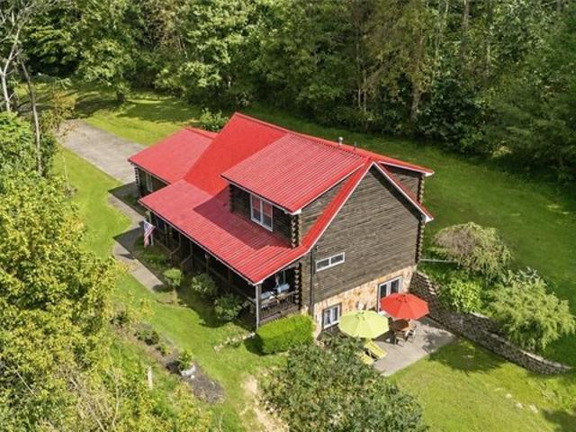 House for sale in Saint Marys, West Virginia