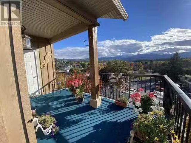 Condo for sale in Winfield, British Columbia