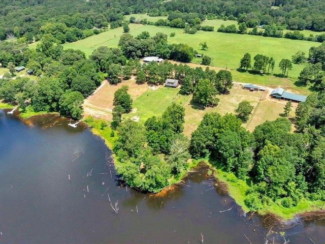 Land for sale in Garrison, Texas
