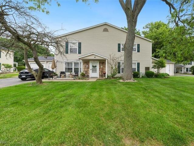 Condo for sale in Medina