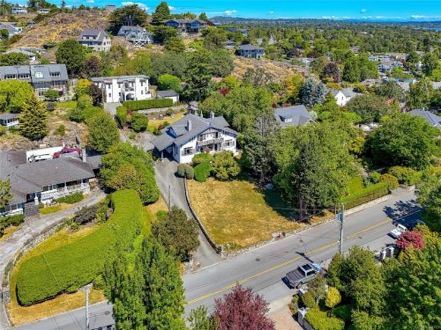 House for sale in Oak Bay, British Columbia