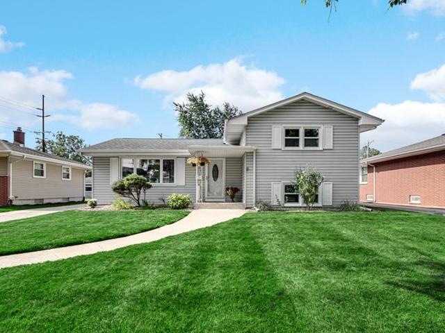 House for sale in Munster, Indiana