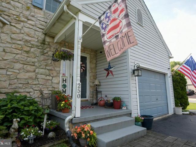Townhouse for sale in Franconia, Pennsylvania