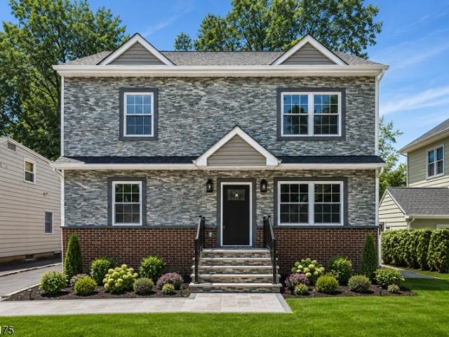 House for sale in Springfield, New Jersey