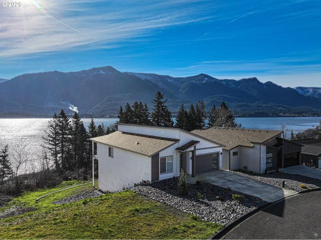 House for sale in Stevenson, Washington