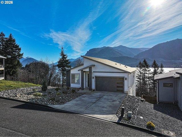 House for sale in Stevenson, Washington