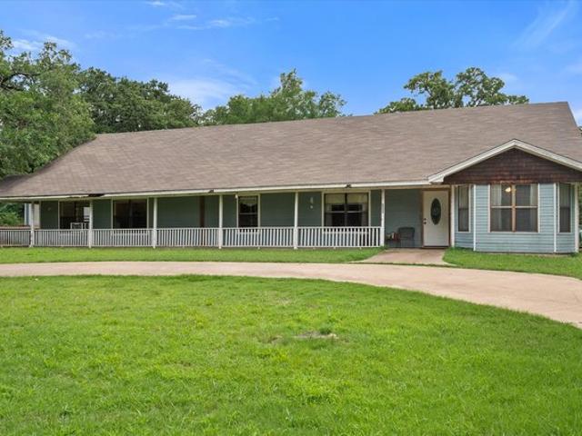 House for sale in Navarro, Texas