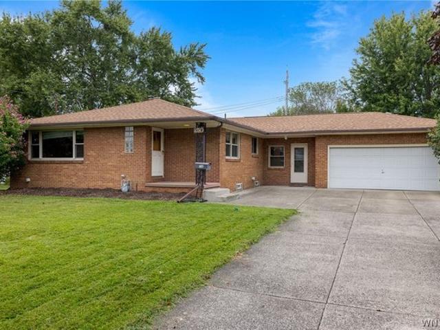 House for sale in Bowmansville, New York