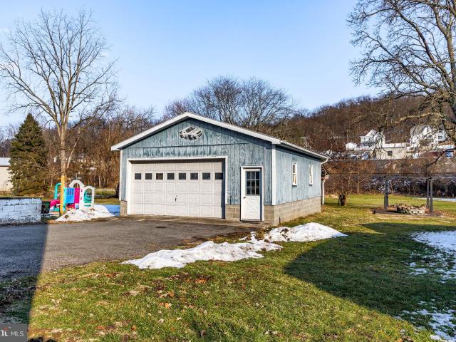 House for sale in Herndon, Pennsylvania