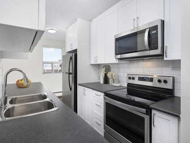 Apartment for rent in Toronto—St. Paul's, Toronto