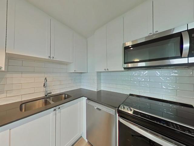 Apartment for rent in Toronto—St. Paul's, Toronto