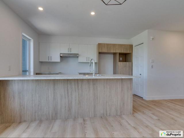 Apartment for rent in Saint-Charles-Borromée, Lanaudière