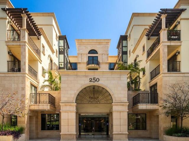 Condo for sale in Pasadena, Los Angeles County
