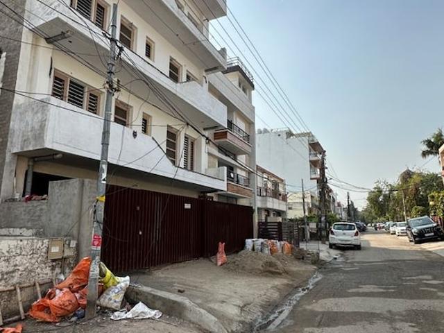 Land for sale in Hariana