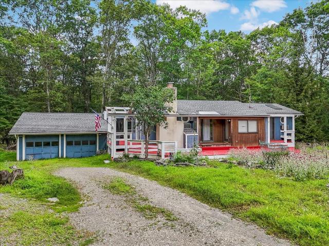 House for sale in Henryville